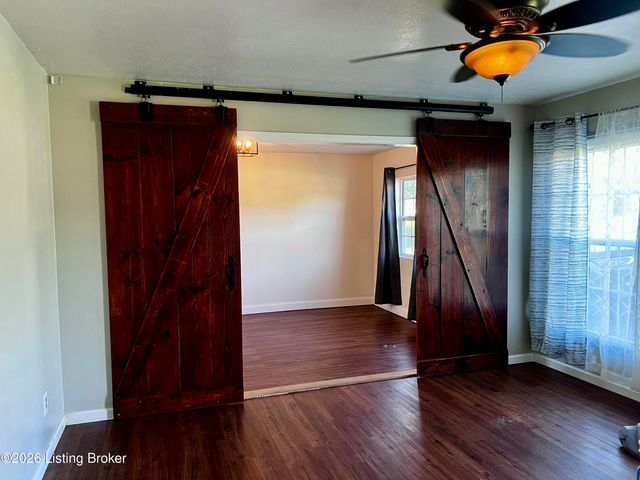 9604 Shoshone Way, Louisville, KY 40258