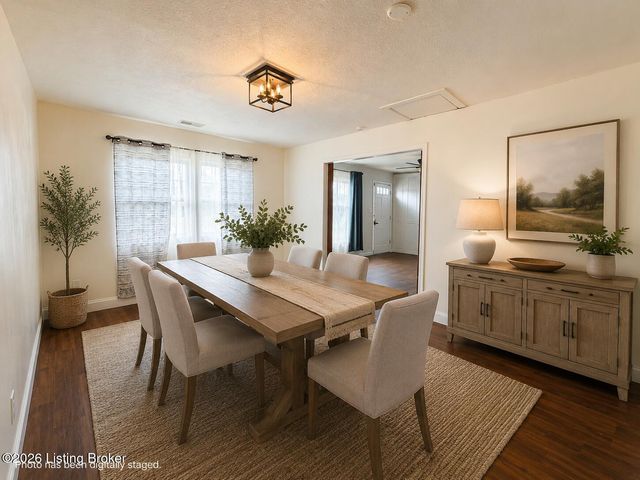 9604 Shoshone Way, Louisville, KY 40258