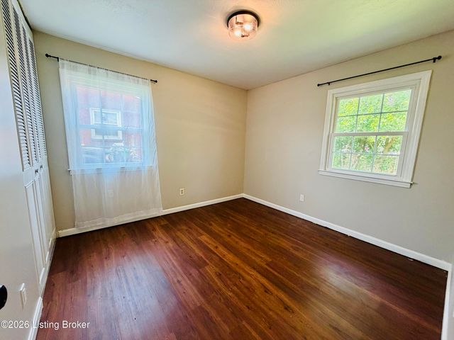 9604 Shoshone Way, Louisville, KY 40258