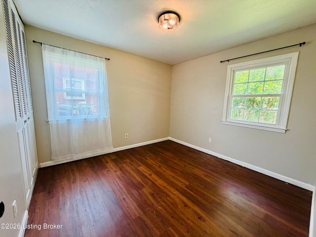 9604 Shoshone Way, Louisville, KY 40258