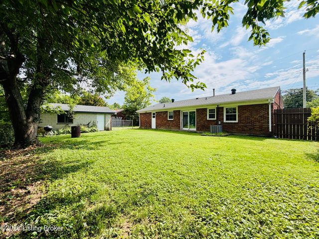 9604 Shoshone Way, Louisville, KY 40258