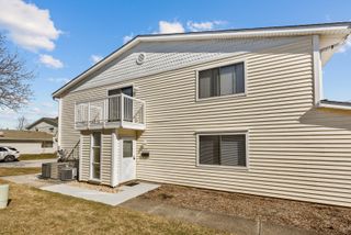 717 Whitesail Drive 717, Schaumburg, IL 60194