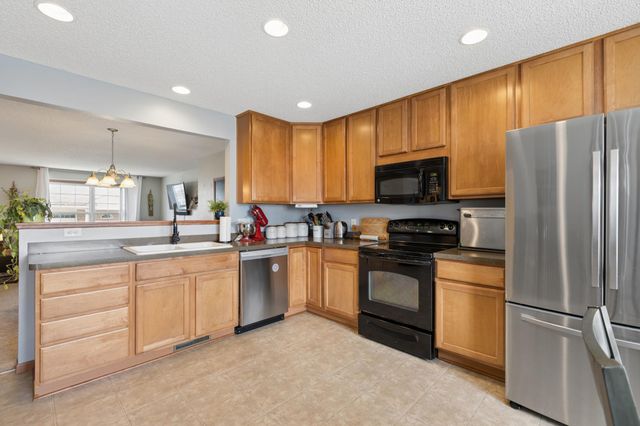 15240 Fanning Drive N, Hugo, MN 55038