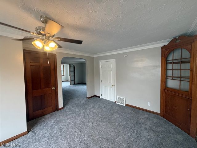 6715 Theota Avenue DOWN, Parma, OH 44129