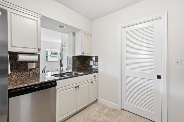 2140 NE 52nd Court, Fort Lauderdale, FL 33308