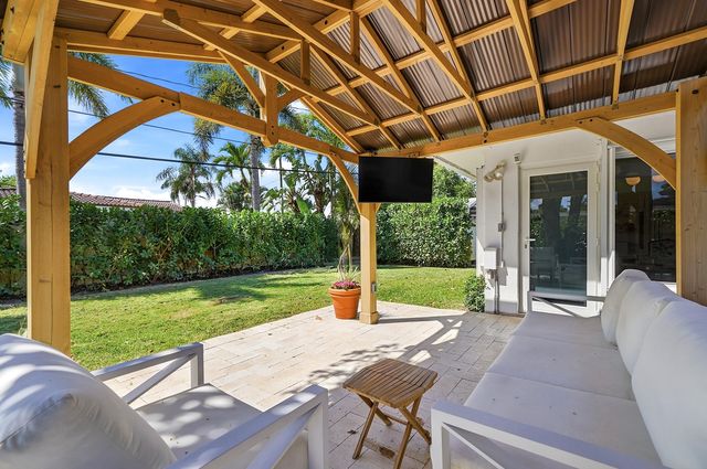 2140 NE 52nd Court, Fort Lauderdale, FL 33308