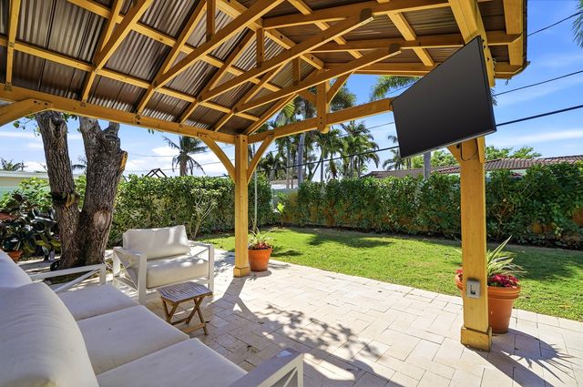 2140 NE 52nd Court, Fort Lauderdale, FL 33308