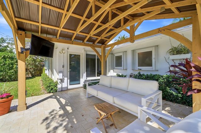 2140 NE 52nd Court, Fort Lauderdale, FL 33308