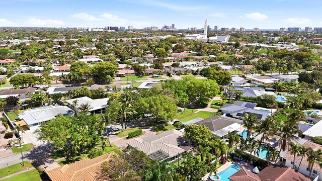 2140 NE 52nd Court, Fort Lauderdale, FL 33308