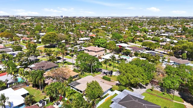 2140 NE 52nd Court, Fort Lauderdale, FL 33308