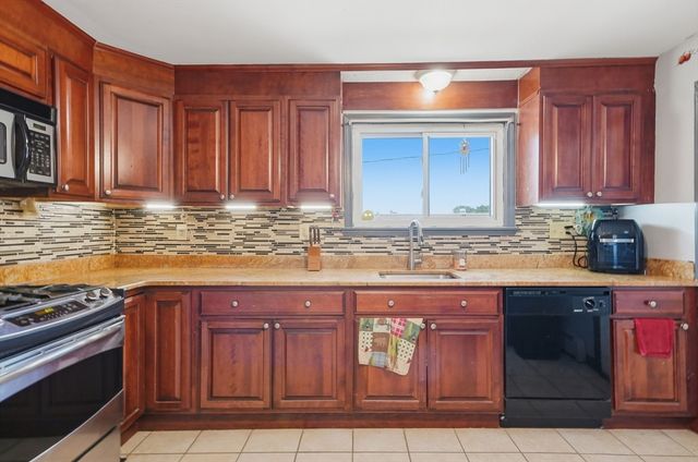 218 Calvary Street 2, Waltham, MA 02453
