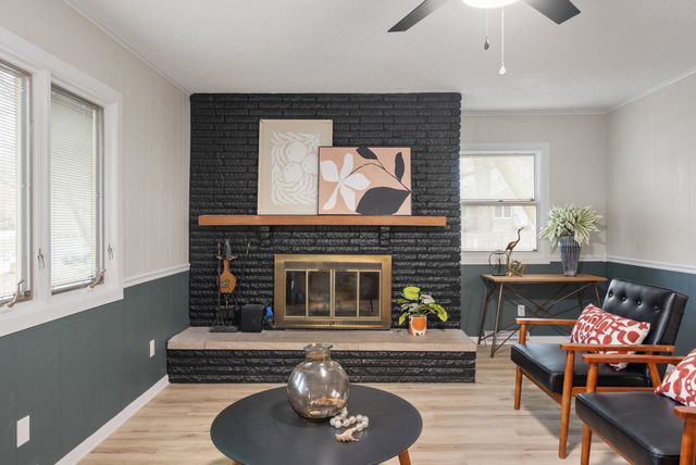 3816 Woodland Court, Davenport, IA 52807