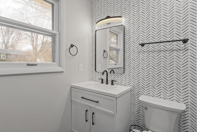 3816 Woodland Court, Davenport, IA 52807