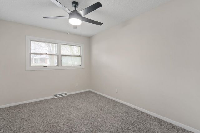 3816 Woodland Court, Davenport, IA 52807