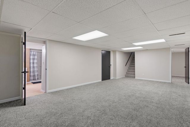 3816 Woodland Court, Davenport, IA 52807