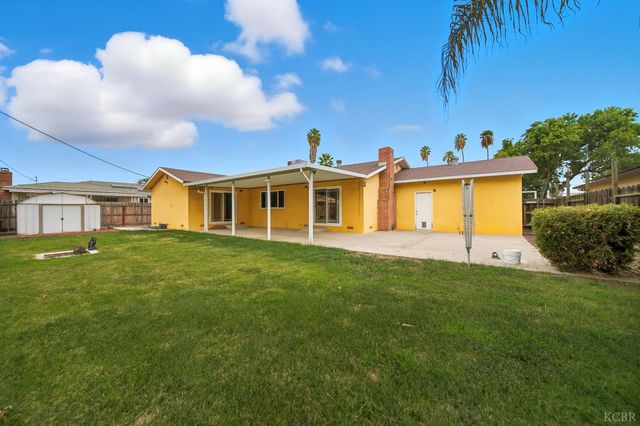 680 E Spruce Avenue, Lemoore, CA 93245