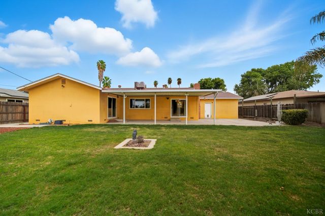 680 E Spruce Avenue, Lemoore, CA 93245