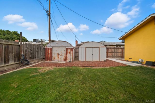 680 E Spruce Avenue, Lemoore, CA 93245
