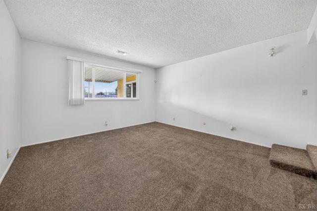 680 E Spruce Avenue, Lemoore, CA 93245