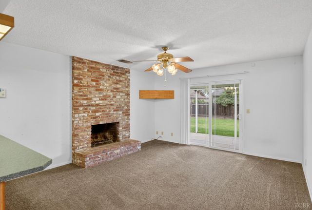 680 E Spruce Avenue, Lemoore, CA 93245
