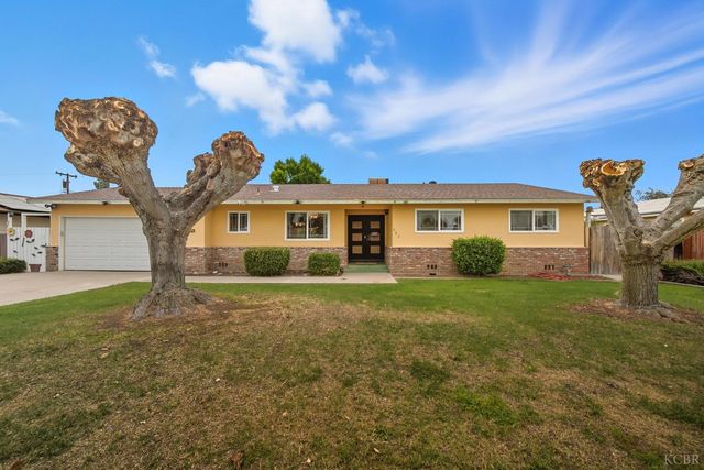 680 E Spruce Avenue, Lemoore, CA 93245