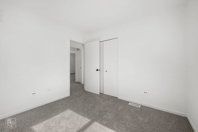 5300 Lindenwood Circle, Plainfield, IL 60586