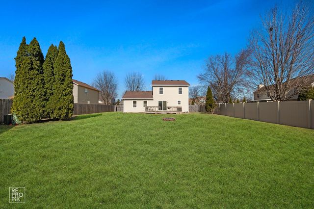 5300 Lindenwood Circle, Plainfield, IL 60586