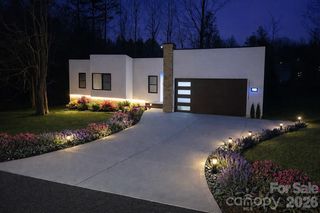 2520 27th Avenue Circle NE, Hickory, NC 28601