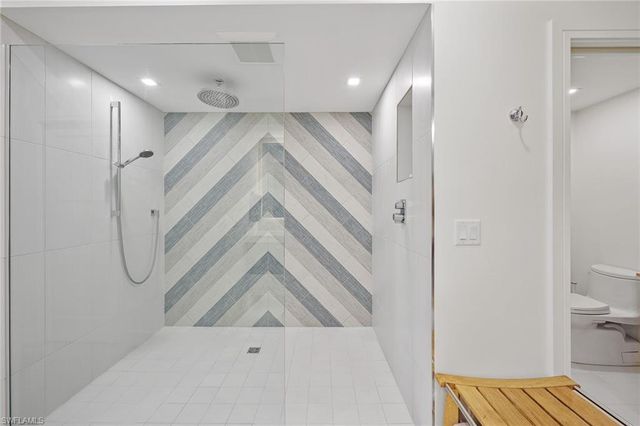 4051 Gulf Shore BLVD N # 201, Naples, FL 34103