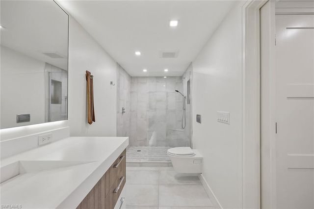 4051 Gulf Shore BLVD N # 201, Naples, FL 34103