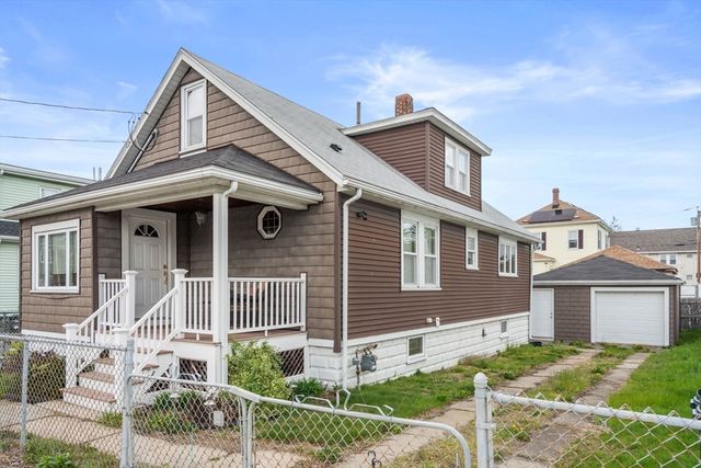 22 Davis St, Malden, MA 02148