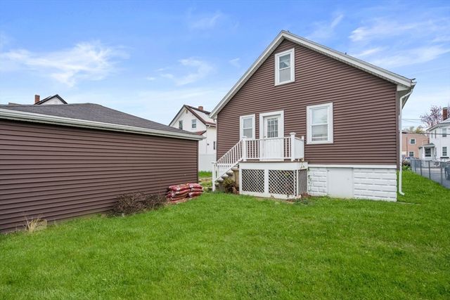 22 Davis St, Malden, MA 02148