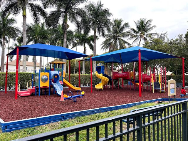 9842 NW 29th St, Doral, FL 33172