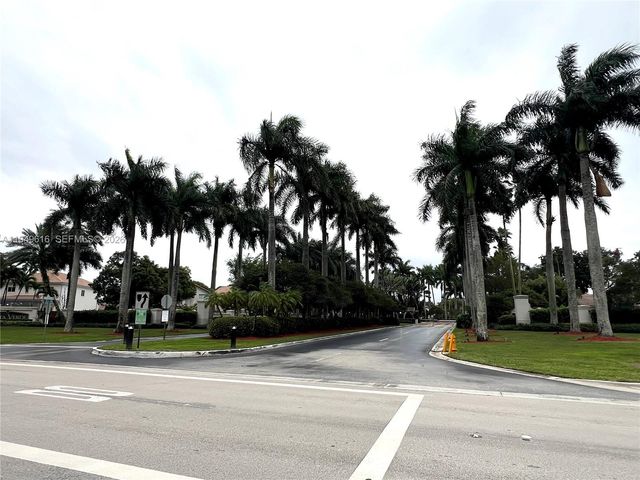 9842 NW 29th St, Doral, FL 33172