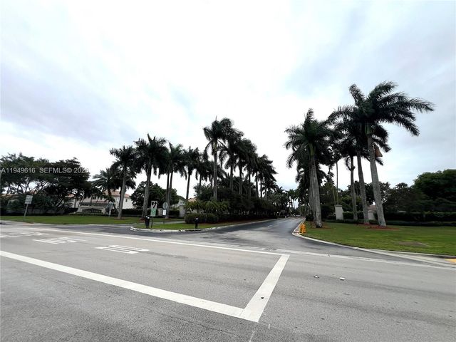 9842 NW 29th St, Doral, FL 33172