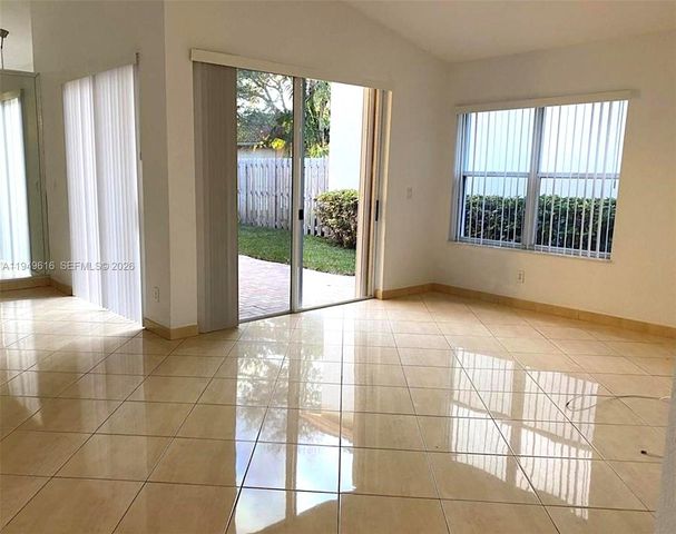 9842 NW 29th St, Doral, FL 33172