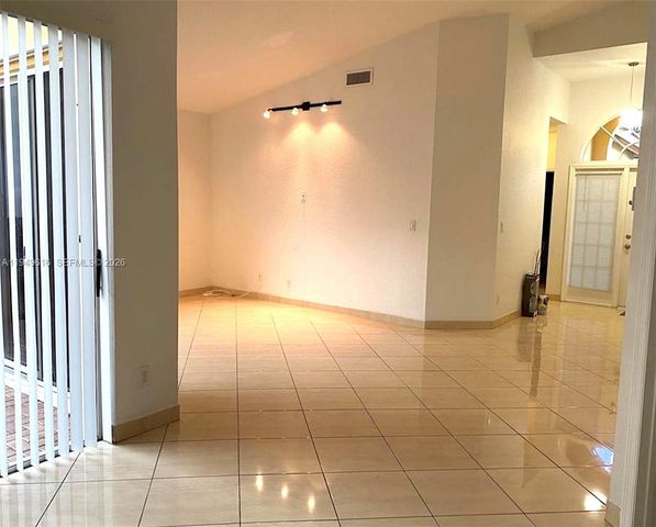 9842 NW 29th St, Doral, FL 33172