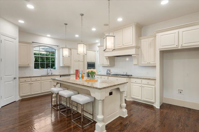 2709 Damsel Bella Boulevard, Lewisville, TX 75056