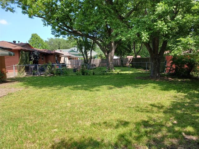 1102 11th Street, Plano, TX 75074