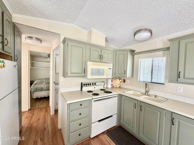 111 S GREENFIELD Road 294, Mesa, AZ 85206