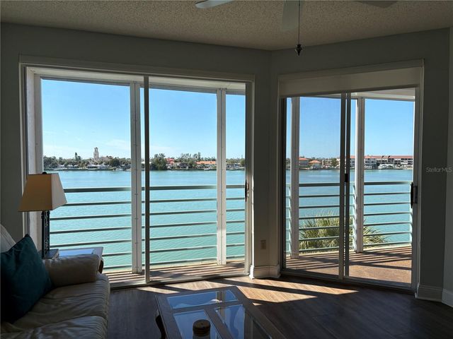 8000 SAILBOAT KEY BOULEVARD S 305, St Pete Beach, FL 33707