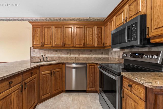 7519 W Mallory WAY, Franklin, WI 53132