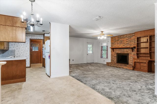 1310 Vz County Road 2135, Canton, TX 75103