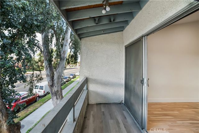 21801 Roscoe Boulevard 206, Canoga Park, CA 91304
