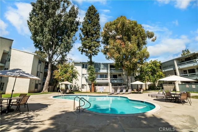 21801 Roscoe Boulevard 206, Canoga Park, CA 91304