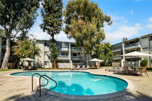 21801 Roscoe Boulevard 206, Canoga Park, CA 91304