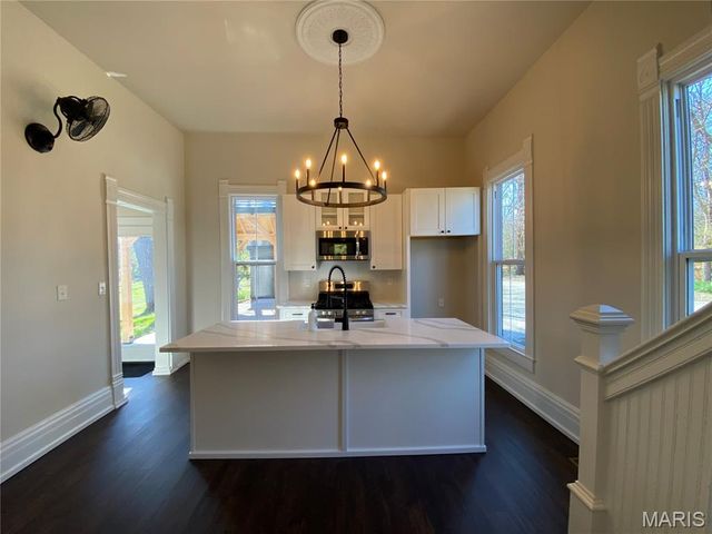145 Ellis Avenue, Troy, MO 63379