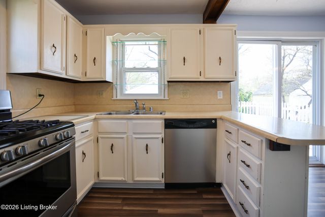 4625 Cliff Ave, Louisville, KY 40215