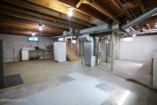 4625 Cliff Ave, Louisville, KY 40215