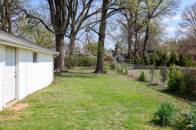 4625 Cliff Ave, Louisville, KY 40215